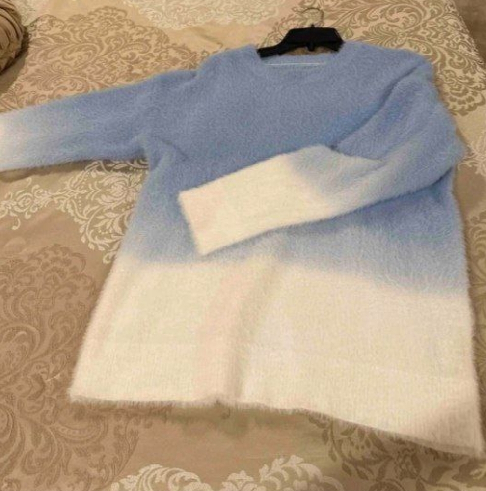 Oversize Gradient Sweater - Picture 7 of 8